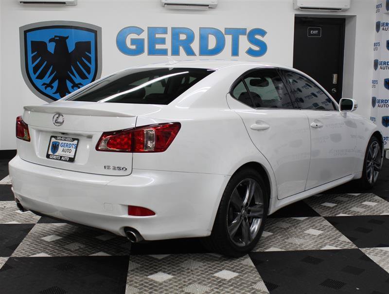 Used 2013 Lexus IS 250 w/ Premium Pkg Value Edition RWD image 4
