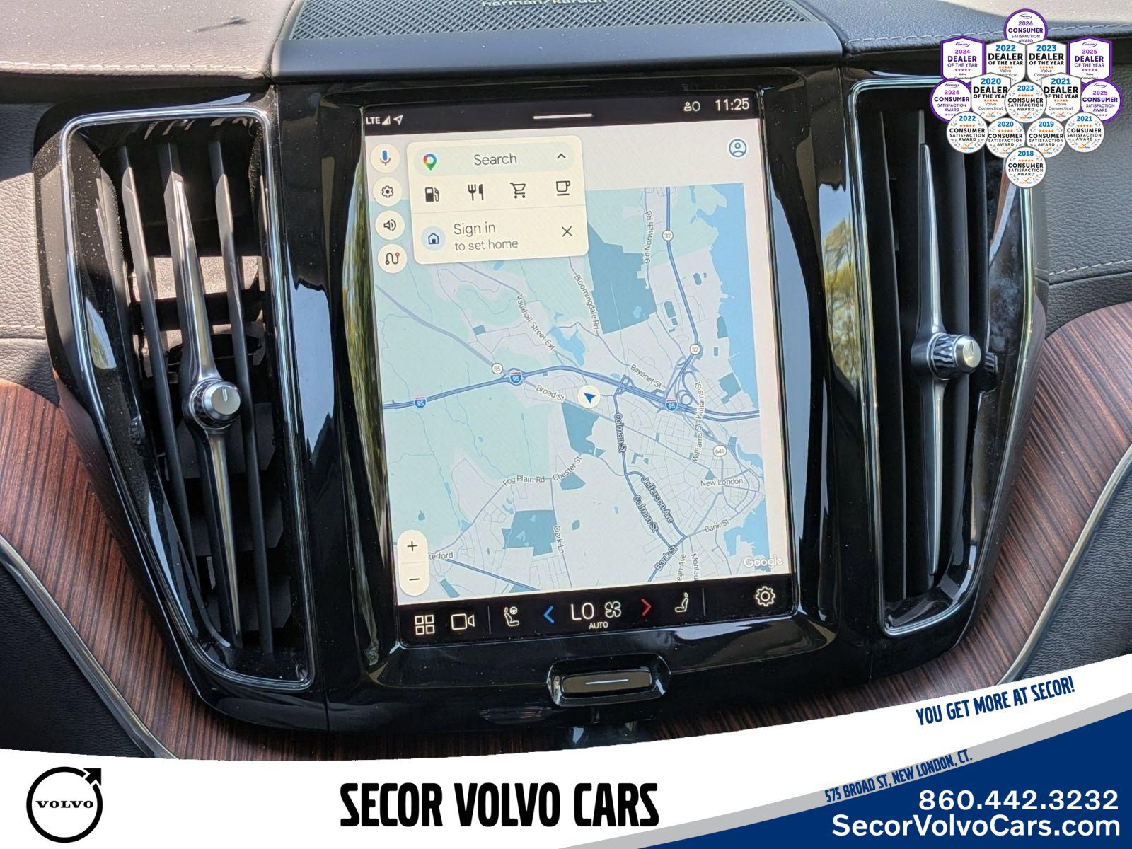 Used 2023 Volvo XC60 B6 Ultimate w/ Climate Package AWD/4WD image 25