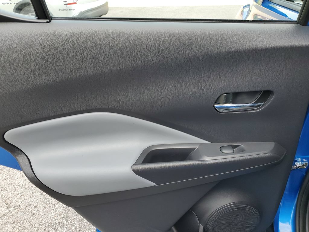 Certified 2023 Nissan Kicks SR w/ SR Premium Package FWD image 11
