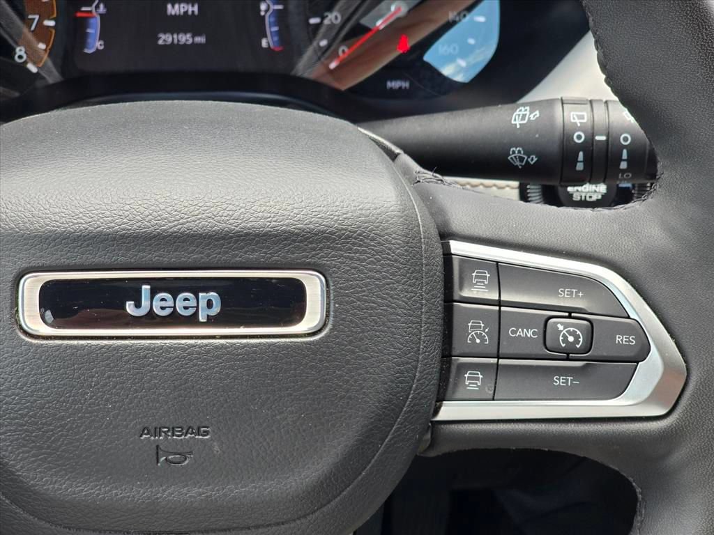 Used 2025 Jeep Compass Limited AWD/4WD image 15