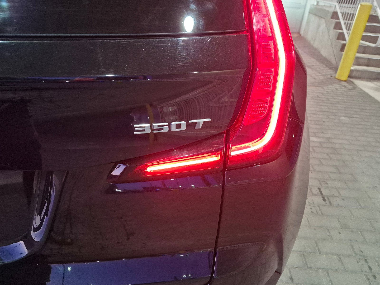 Certified 2023 Cadillac XT4 Luxury w/ Cold Weather Package image 10