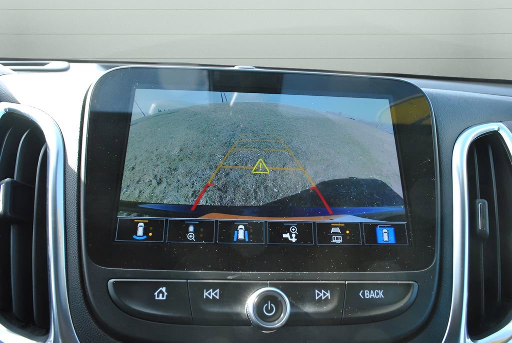 Used 2022 Chevrolet Equinox LT AWD/4WD image 12
