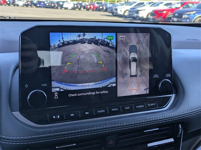 Used 2023 Nissan Rogue SL w/ SL Premium Package image 13