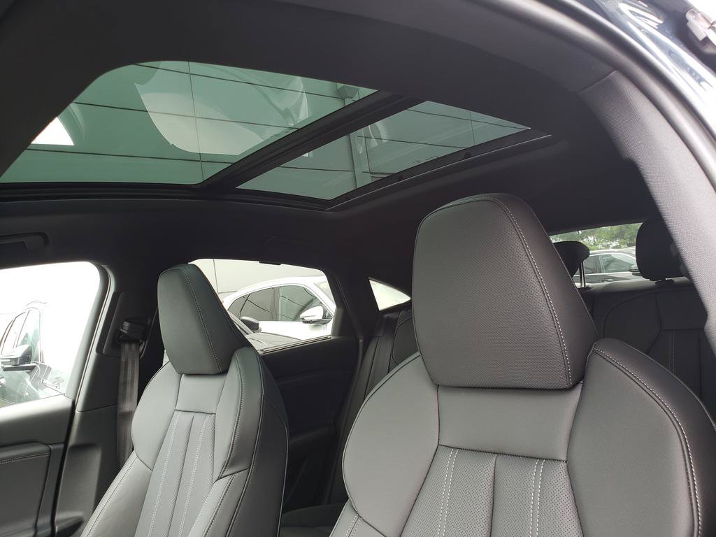New 2027 Audi Q6 e-tron Prestige AWD/4WD image 7