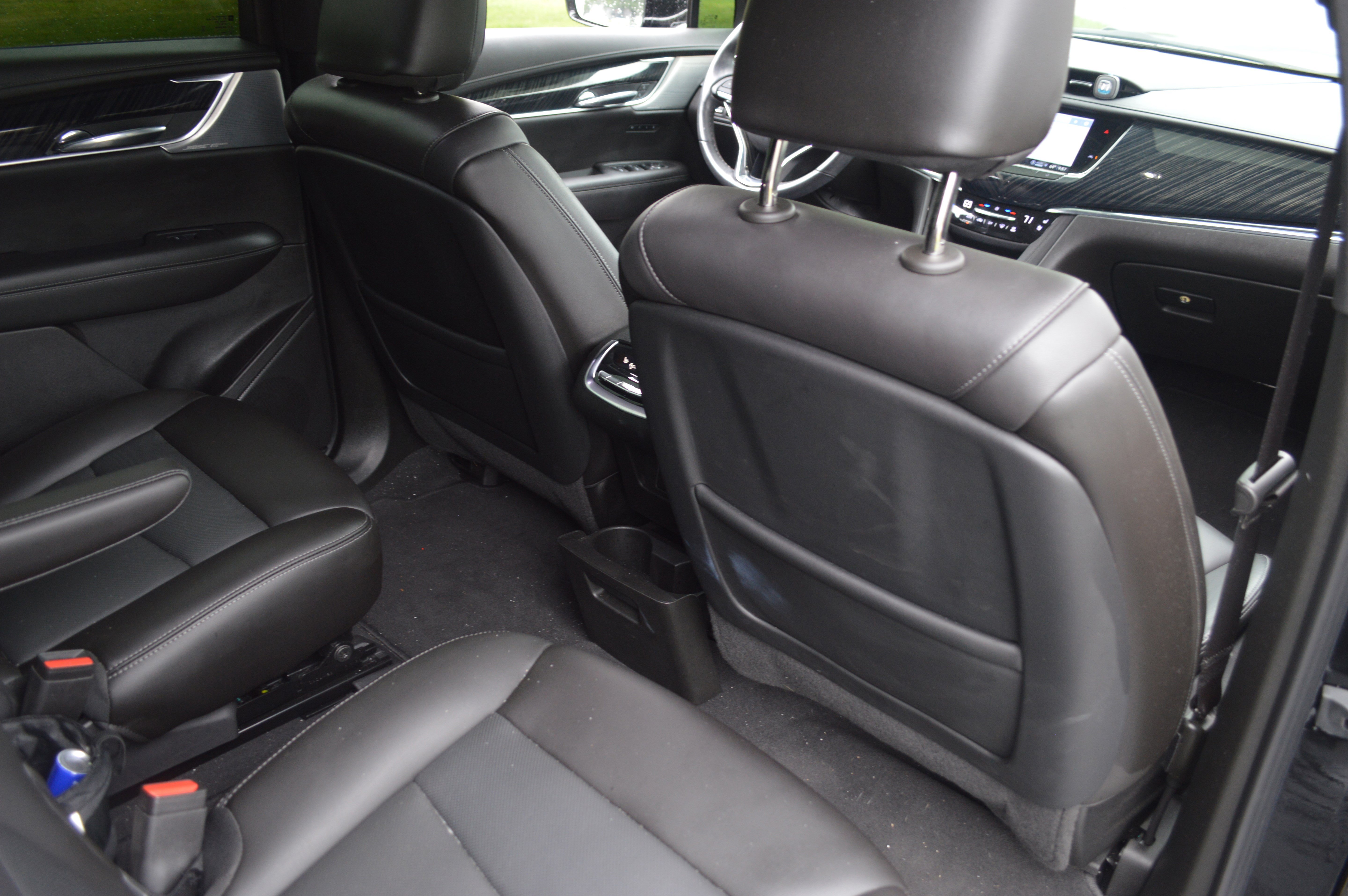 Used 2023 Cadillac XT6 Premium Luxury w/ Technology Package AWD/4WD image 32