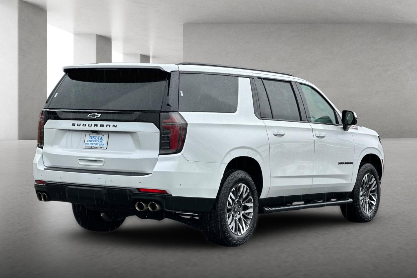 Used 2025 Chevrolet Suburban Z71 AWD/4WD image 4