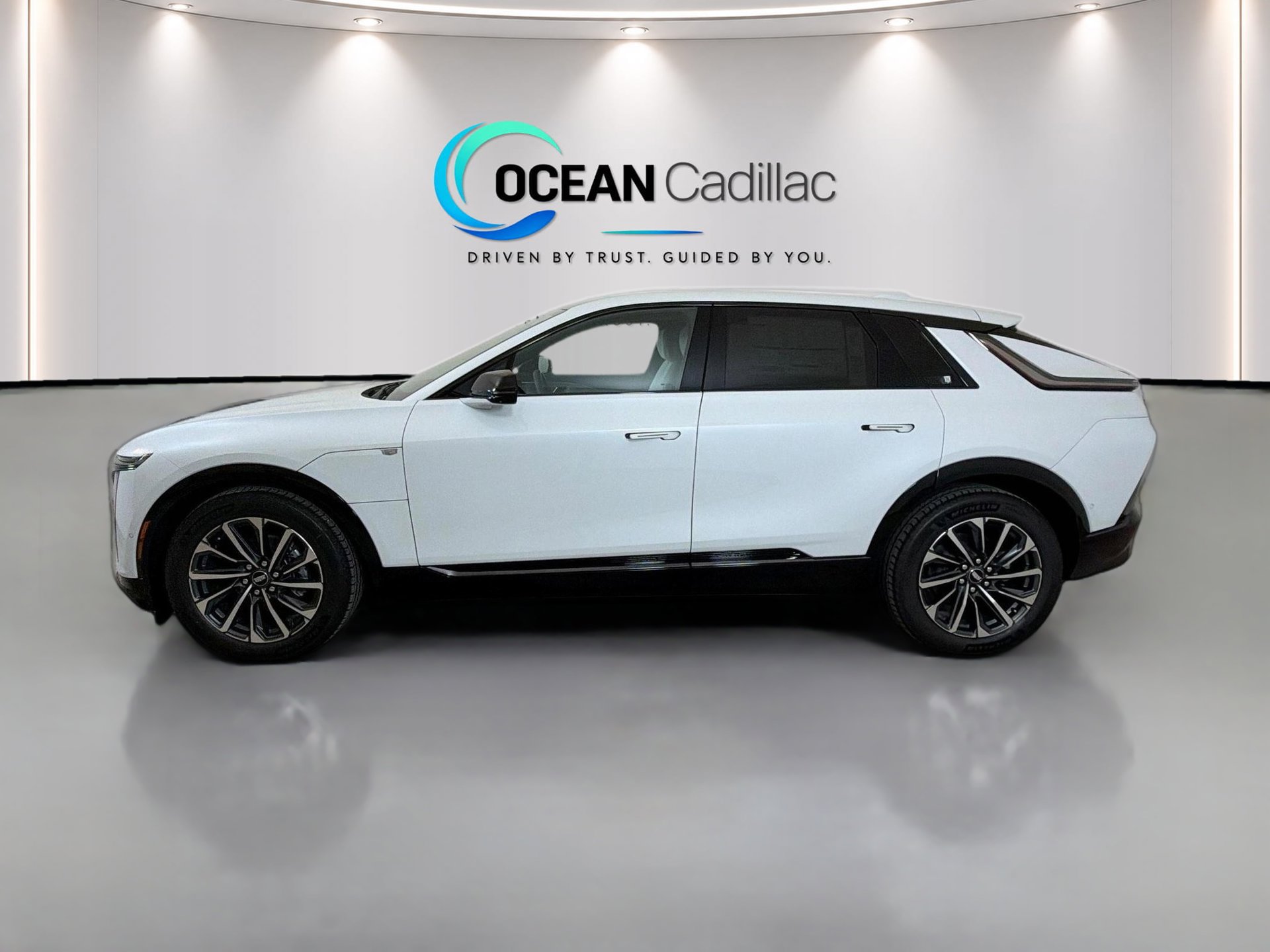 New 2027 Cadillac Lyriq Sport RWD image 2