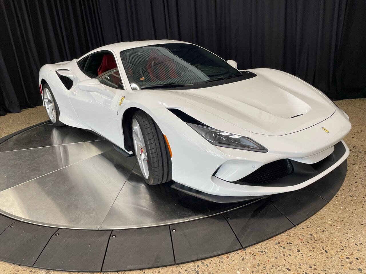 Used 2022 Ferrari F8 Tributo image 13