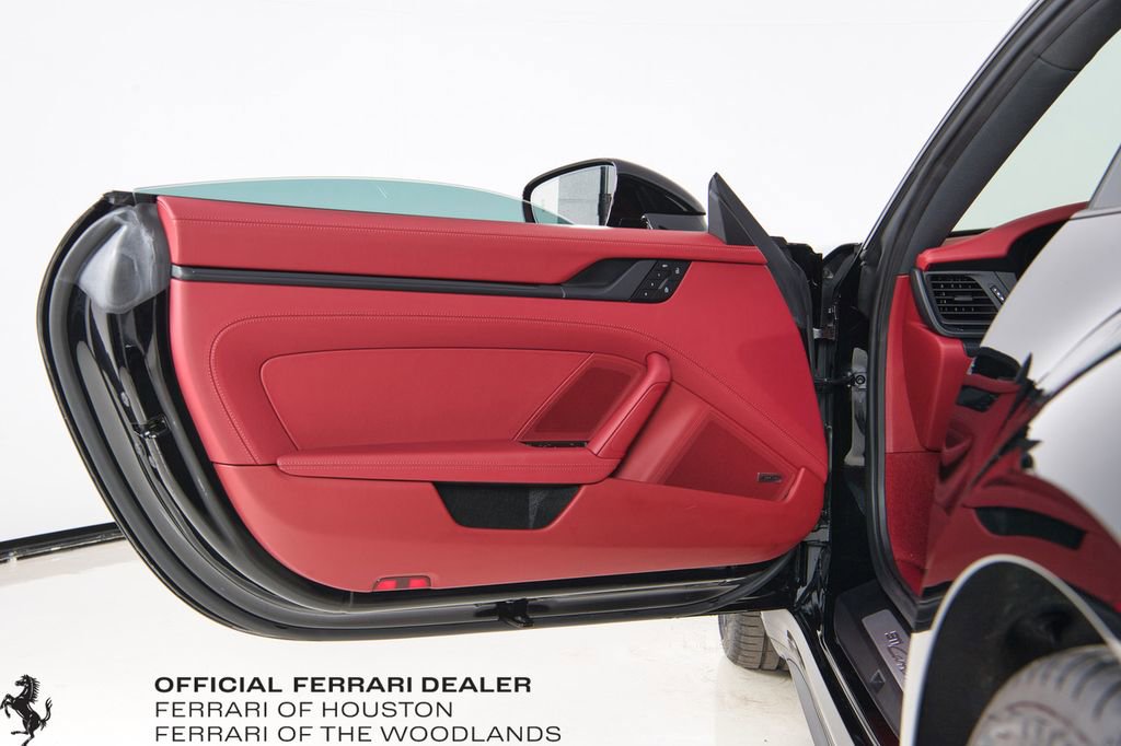 Used 2025 Porsche 911 Carrera image 26