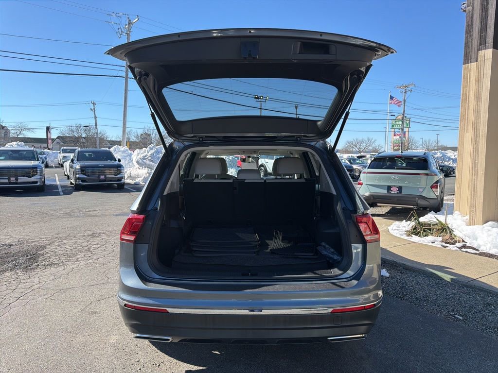 Used 2021 Volkswagen Tiguan SE w/ Panoramic Sunroof Package AWD/4WD image 31