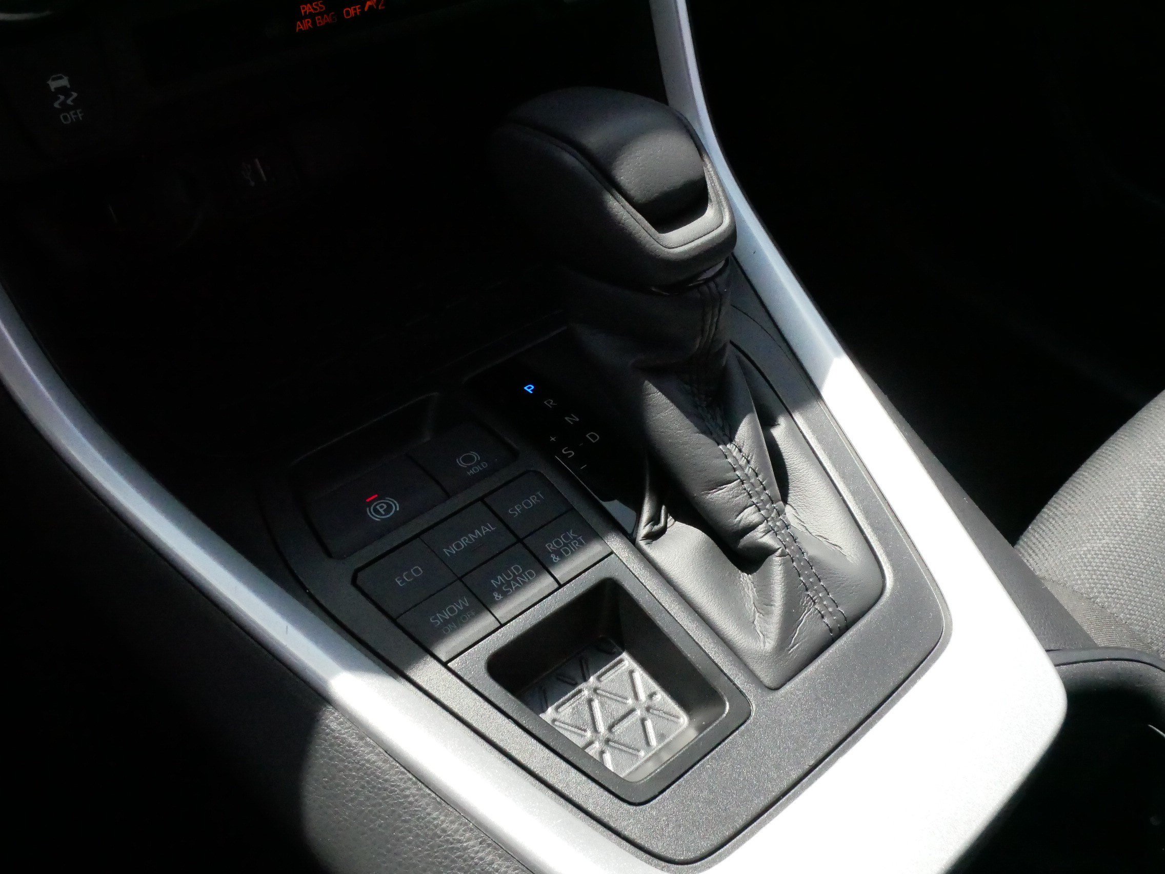 Certified 2025 Toyota RAV4 XLE AWD/4WD image 24