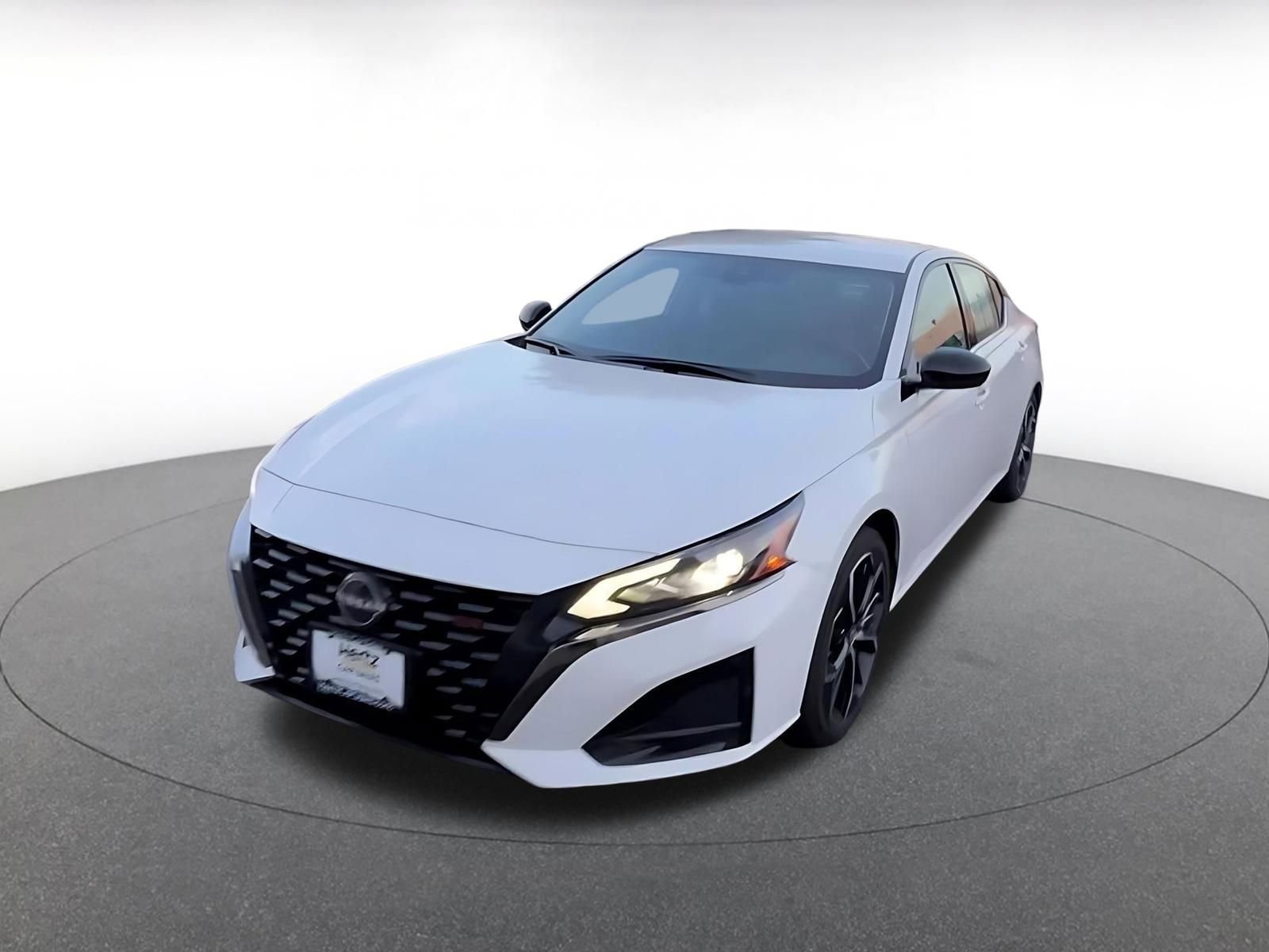 Used 2025 Nissan Altima 2.5 SR image 7