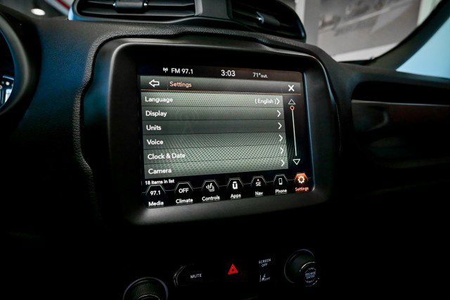 Used 2022 Jeep Renegade Limited w/ Sun, Sound & Wheels Group AWD/4WD image 39