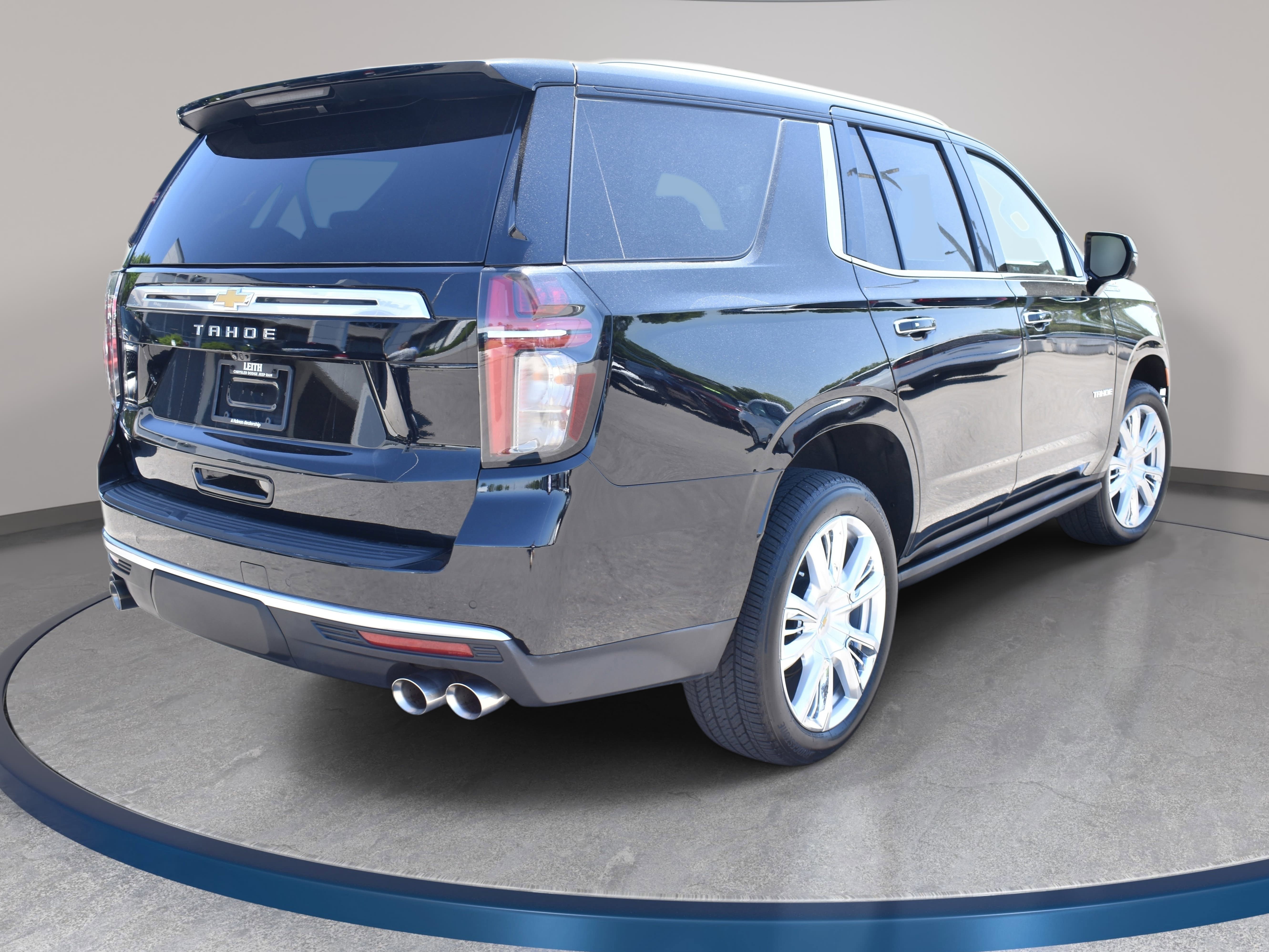 Used 2023 Chevrolet Tahoe High Country w/ Premium Package 2 AWD/4WD image 6