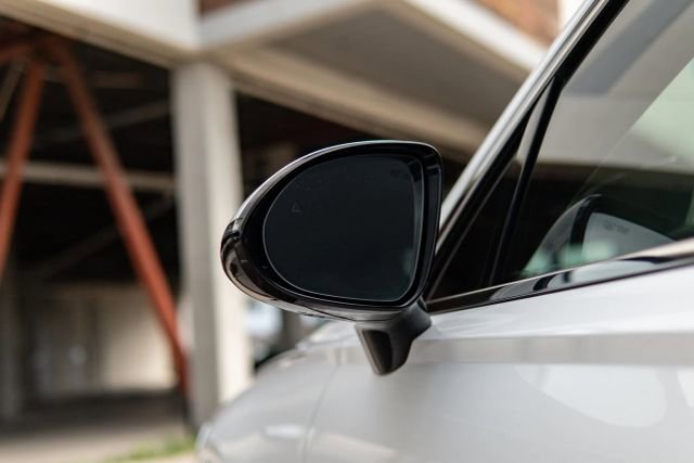 Used 2023 Genesis GV70 2.5T w/ Select Package image 12