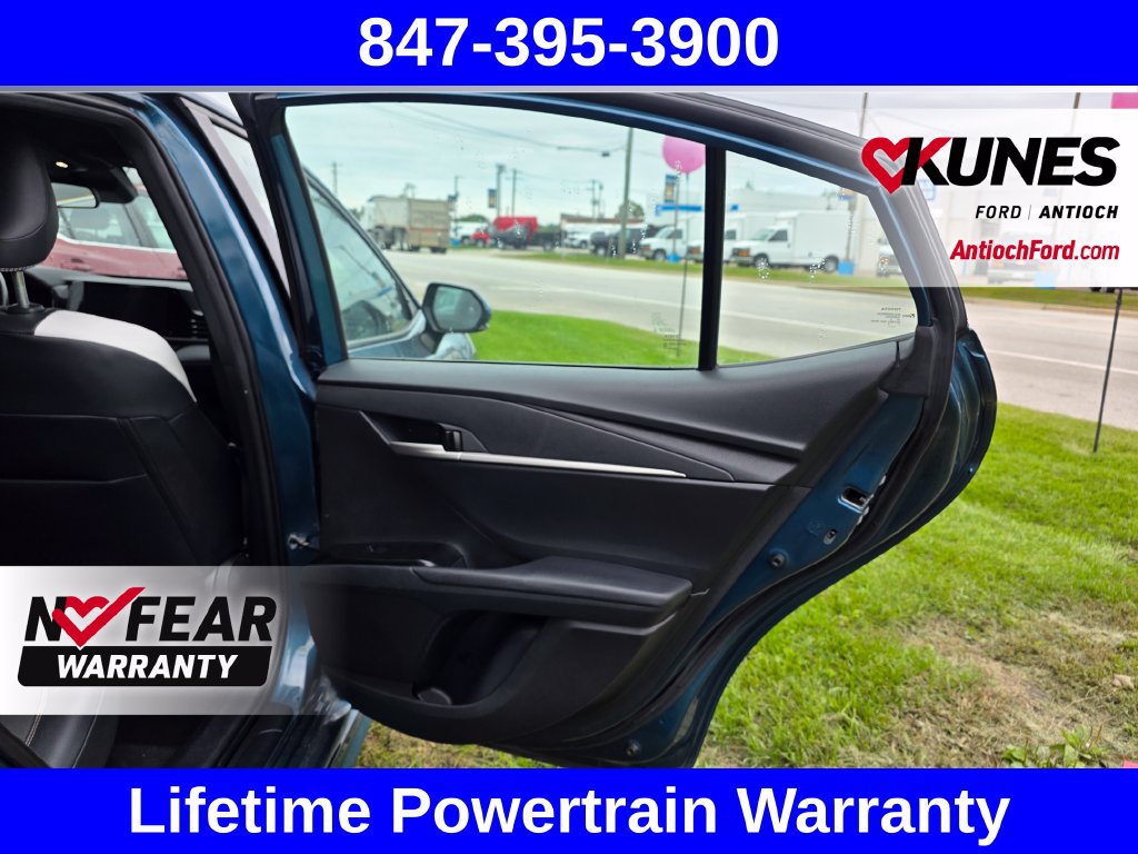 Used 2025 Toyota Camry SE FWD image 36