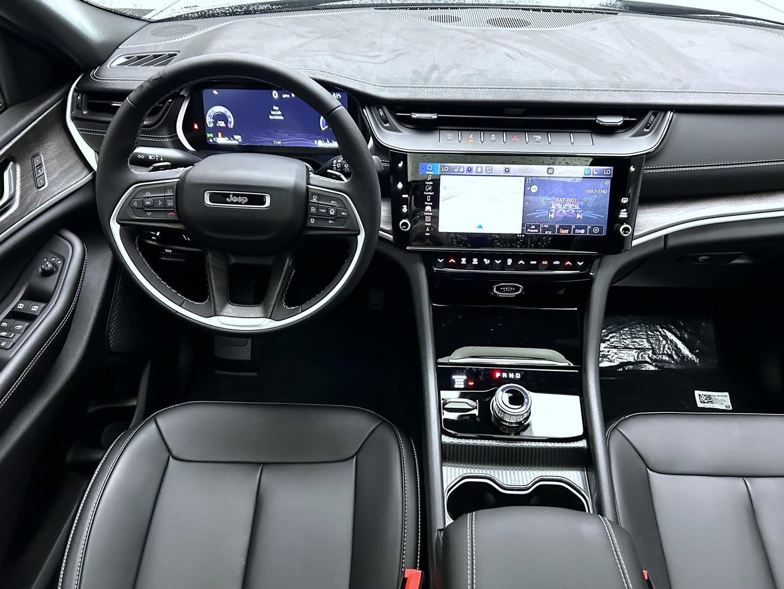 New 2027 Jeep Grand Cherokee Limited AWD/4WD image 12