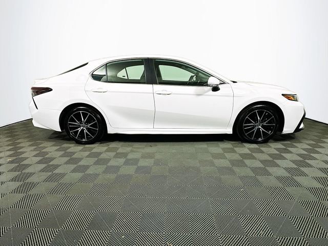 Certified 2024 Toyota Camry SE image 9