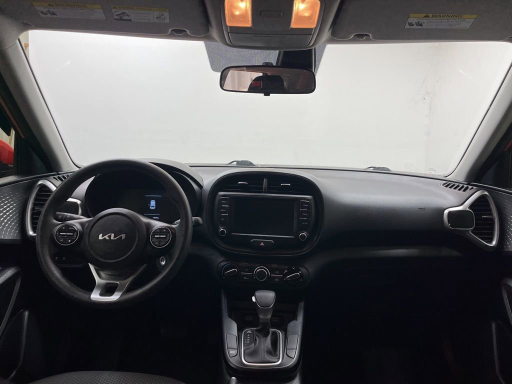 Used 2024 Kia Soul LX FWD image 18