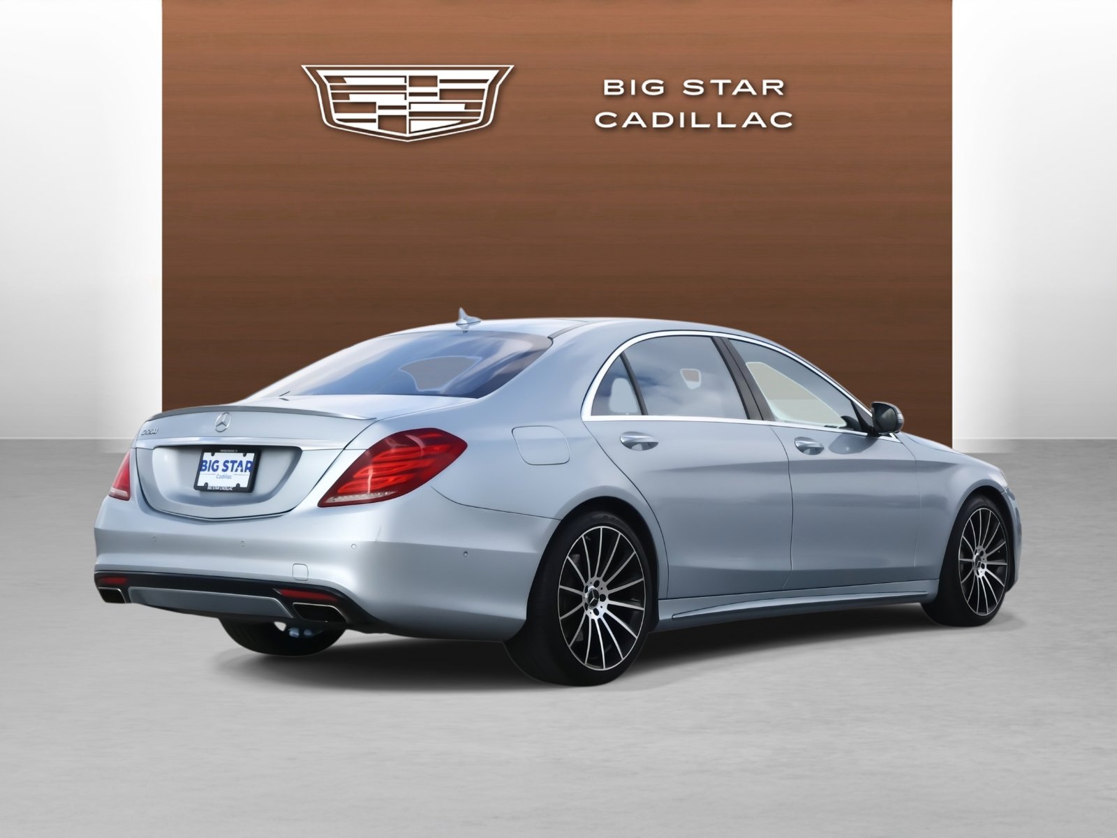Used 2016 Mercedes-Benz S 550 Sedan image 5