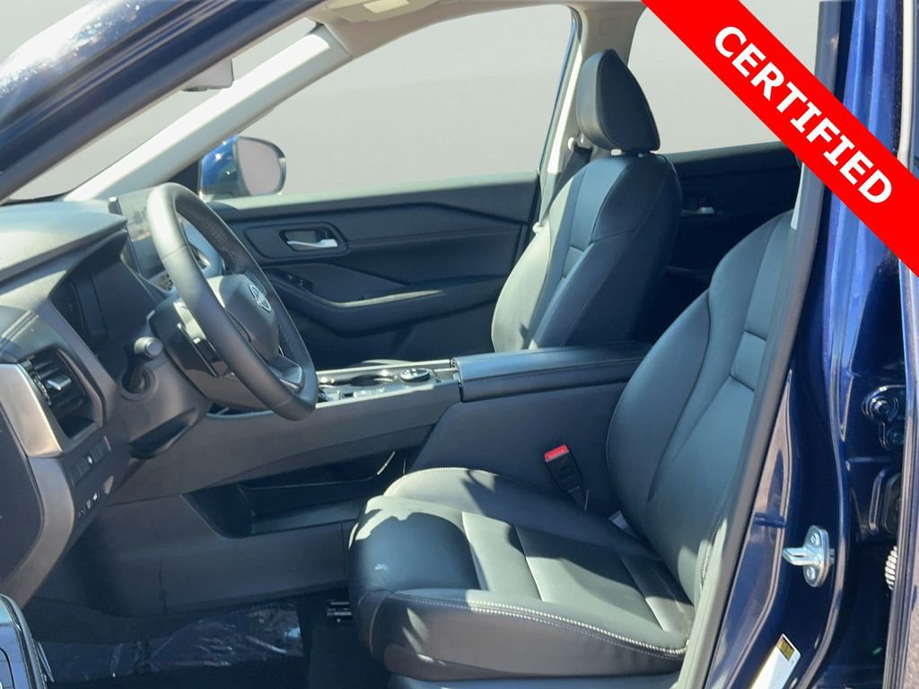 Certified 2026 Nissan Rogue SL AWD/4WD image 17