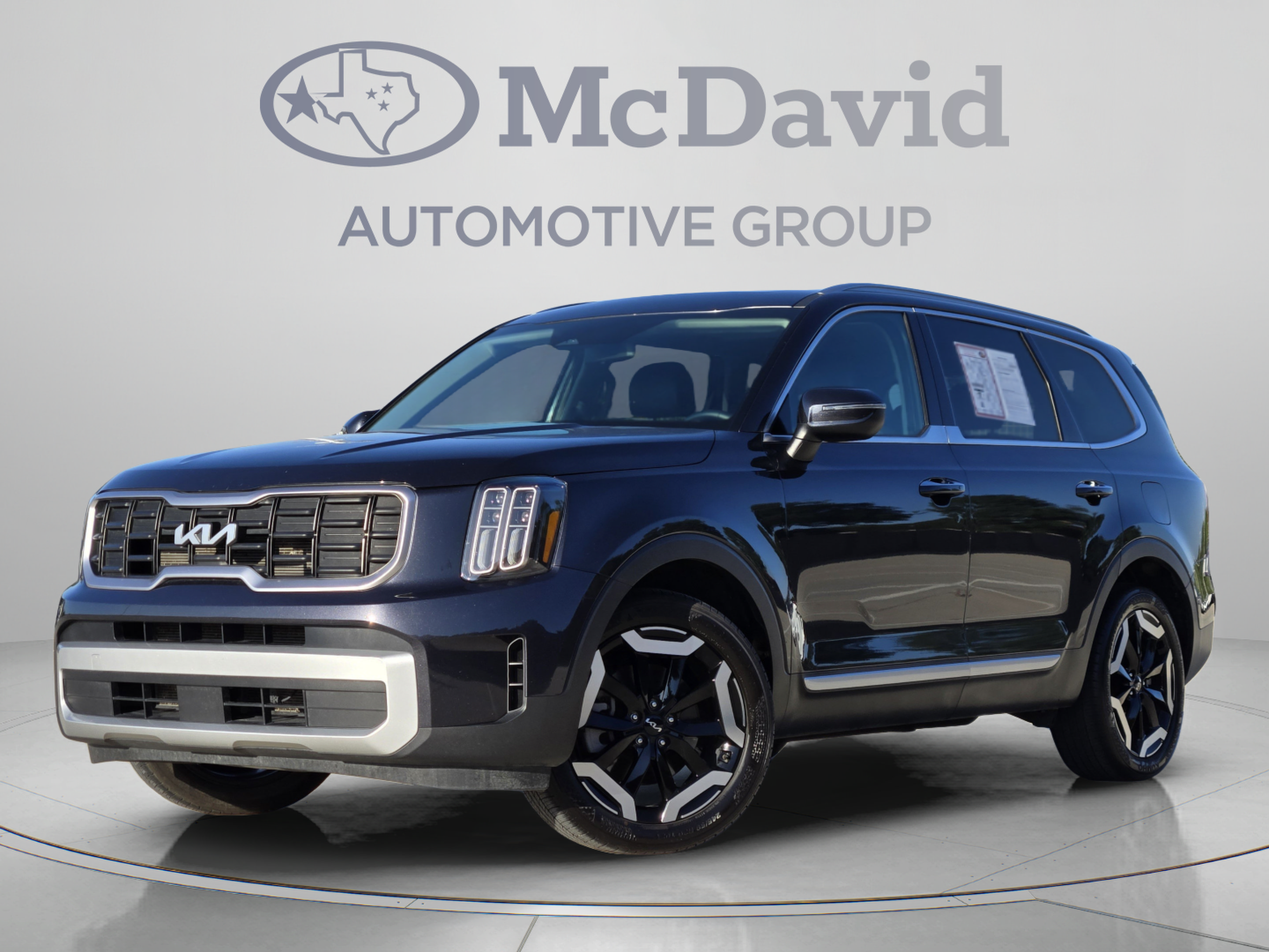 Used 2025 Kia Telluride S FWD image 1