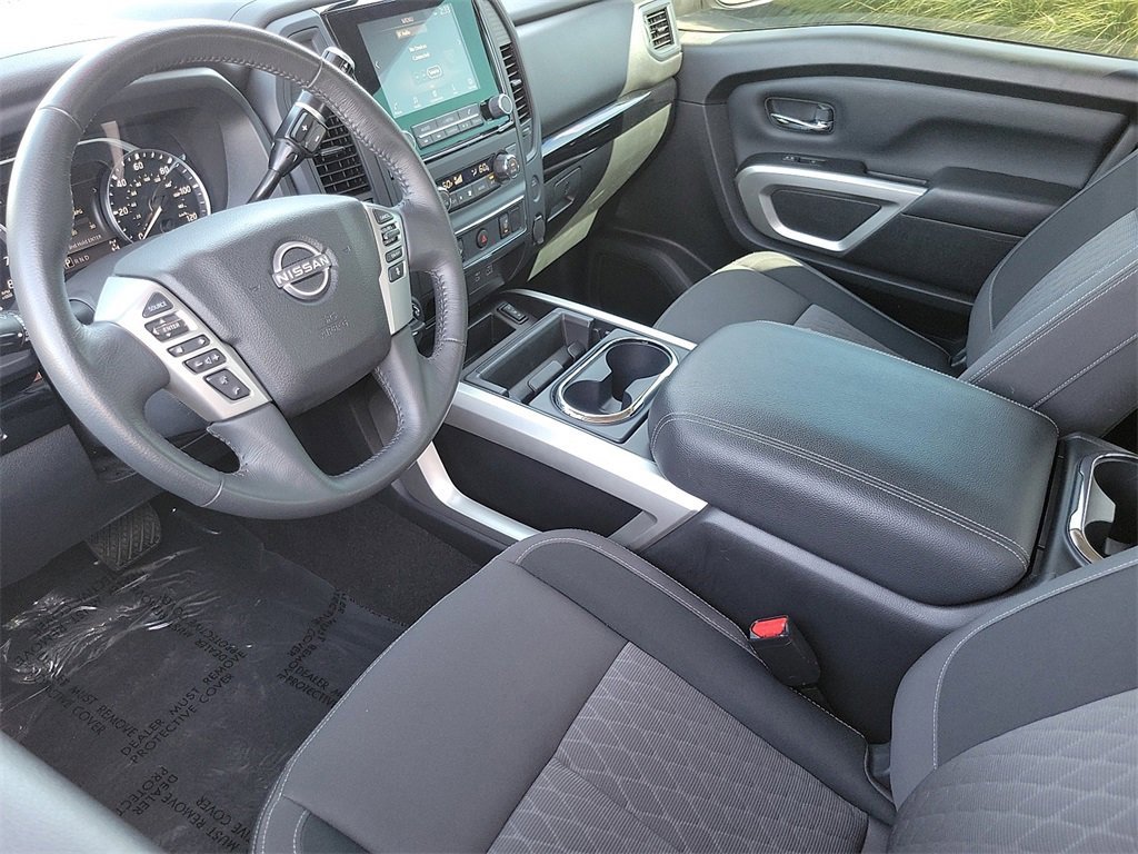 Certified 2024 Nissan Titan SV image 4