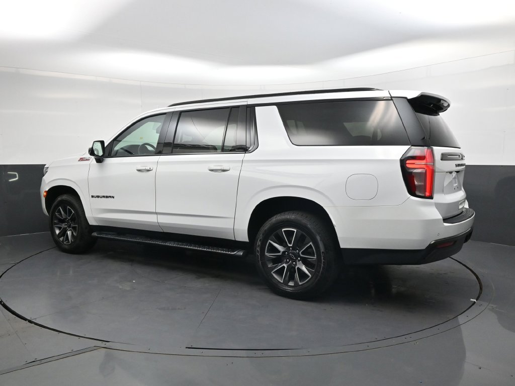 Used 2022 Chevrolet Suburban Z71 w/ Luxury Package AWD/4WD image 6