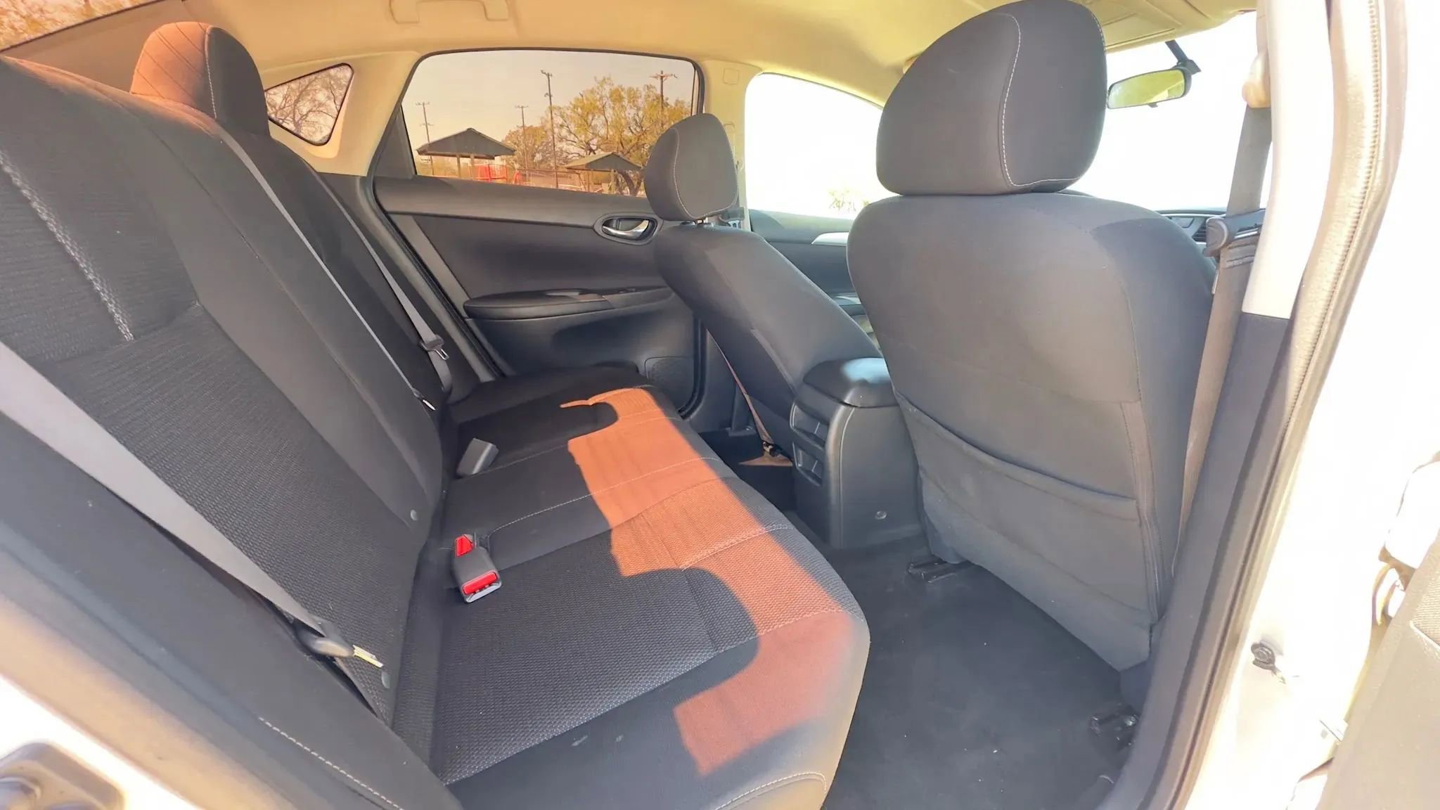 Used 2018 Nissan Sentra S image 27