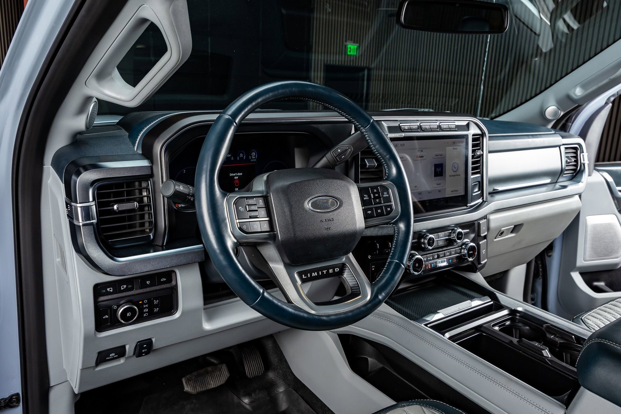 Used 2024 Ford F250 Limited w/ FX4 Off-Road Package image 17