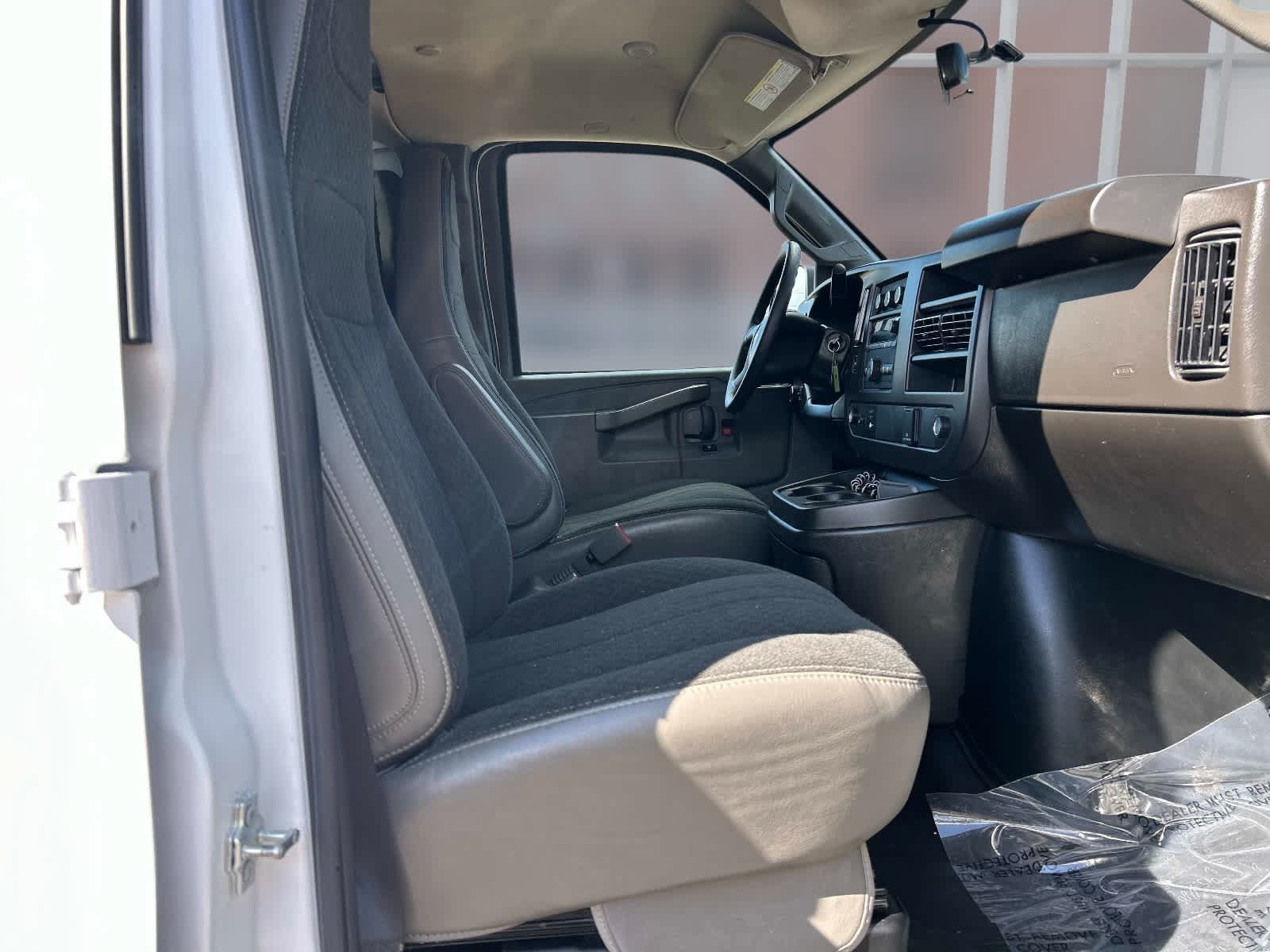 Used 2025 Chevrolet Express 2500 w/ Driver Convenience Package RWD image 20