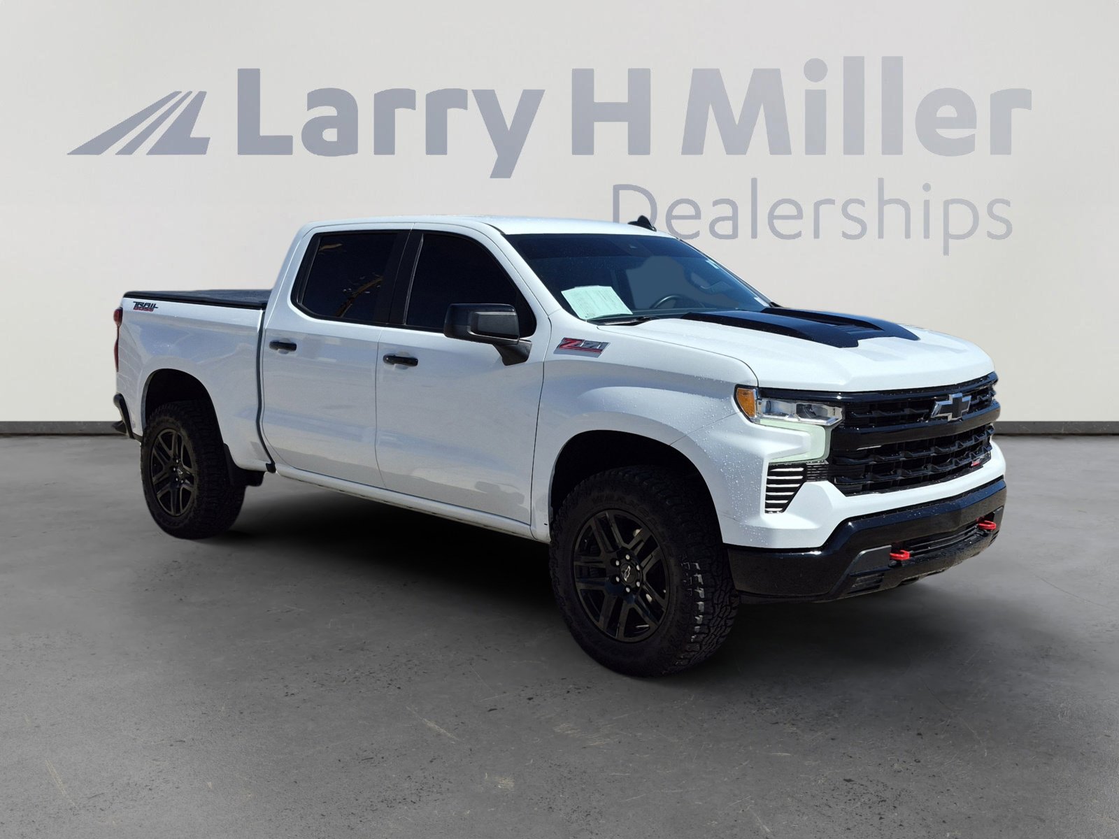 Used 2023 Chevrolet Silverado 1500 LT Trail Boss w/ Protection Package image 7