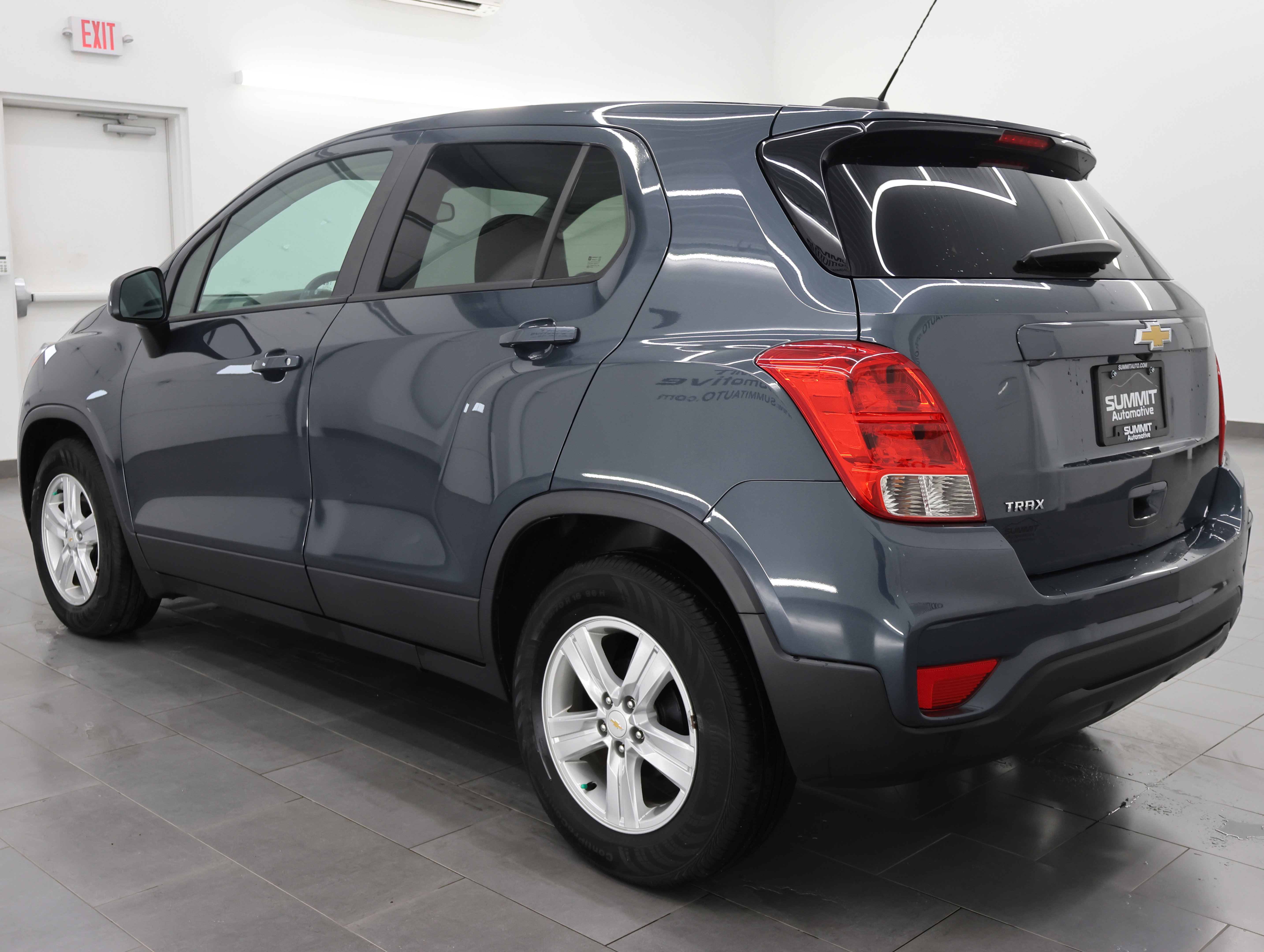 Used 2021 Chevrolet Trax LS w/ Tint and Cruise Package FWD image 6