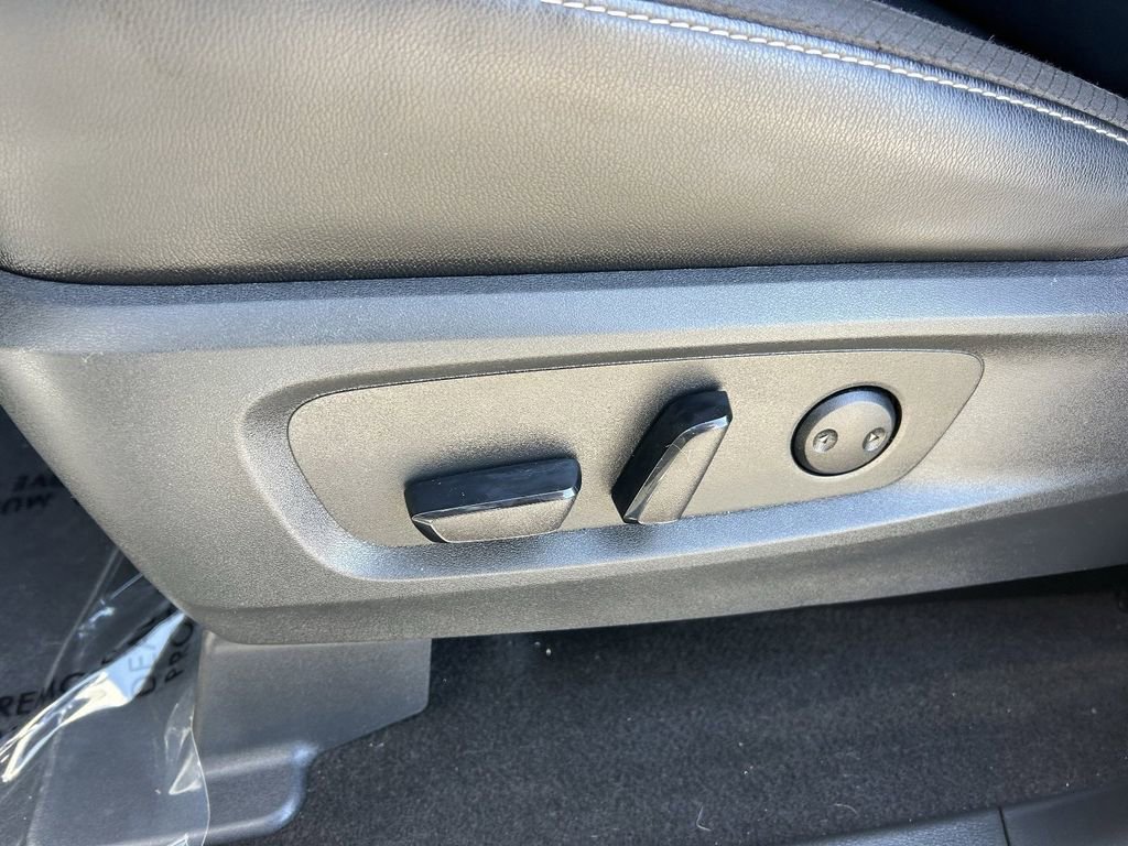 Used 2023 Nissan Pathfinder SL image 25