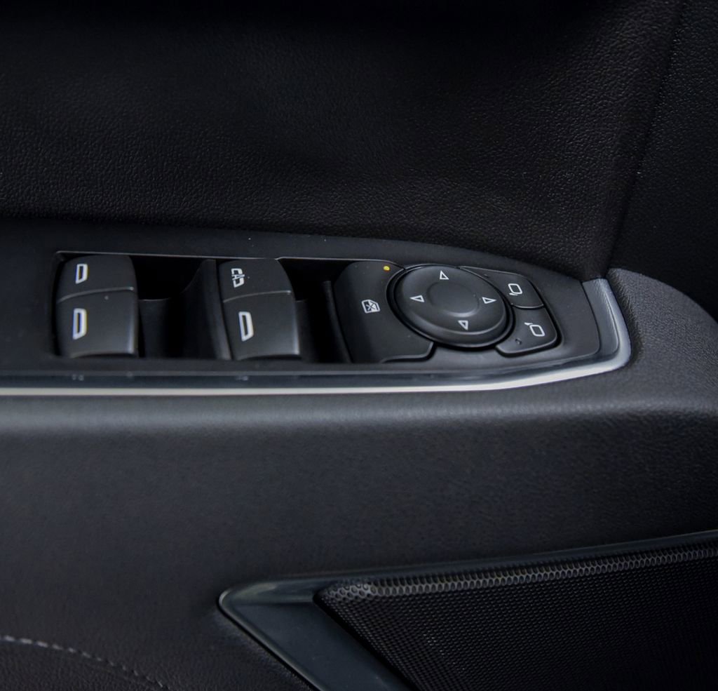 Used 2025 Chevrolet Silverado 1500 LT image 17