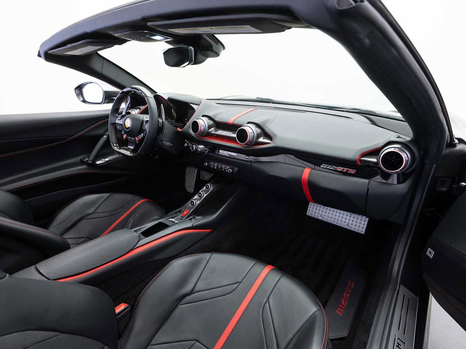 Used 2021 Ferrari 812 GTS RWD image 13