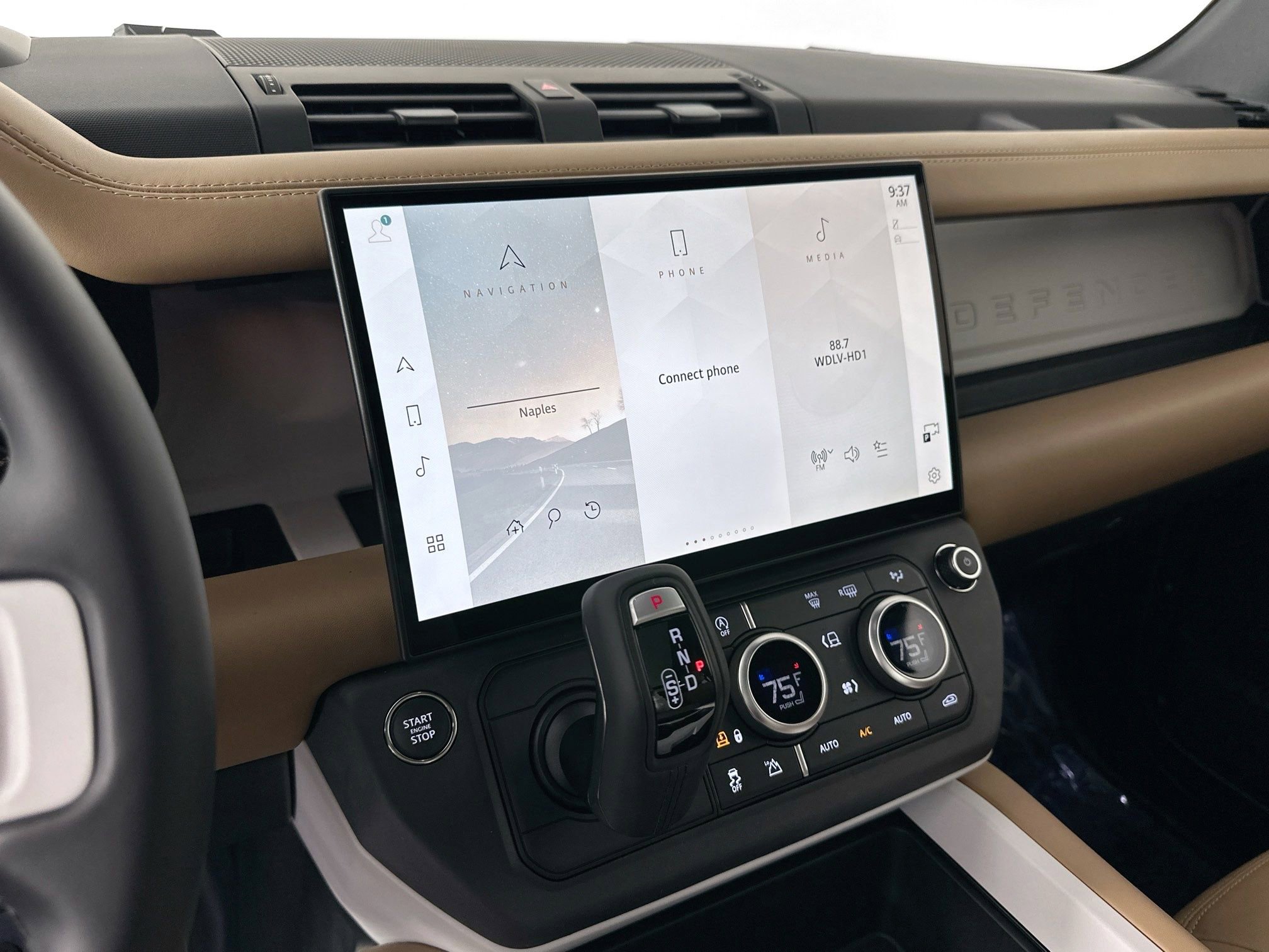 Used 2026 Land Rover Defender 110 X-Dynamic SE image 12