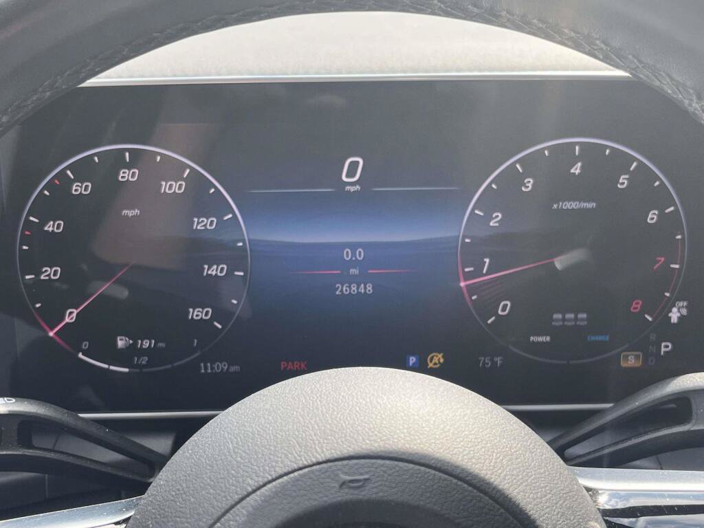 Certified 2025 Mercedes-Benz GLC 300 4MATIC image 3
