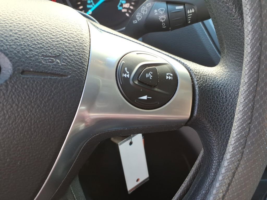 Used 2015 Ford Escape SE image 15