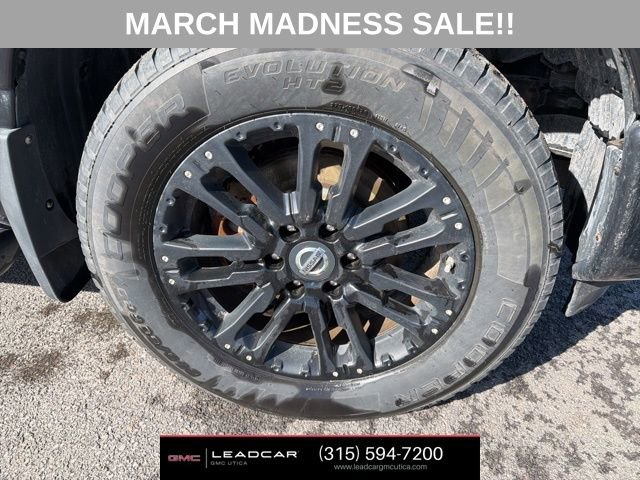 Used 2019 Nissan Titan SV w/ SV Convenience Package image 10