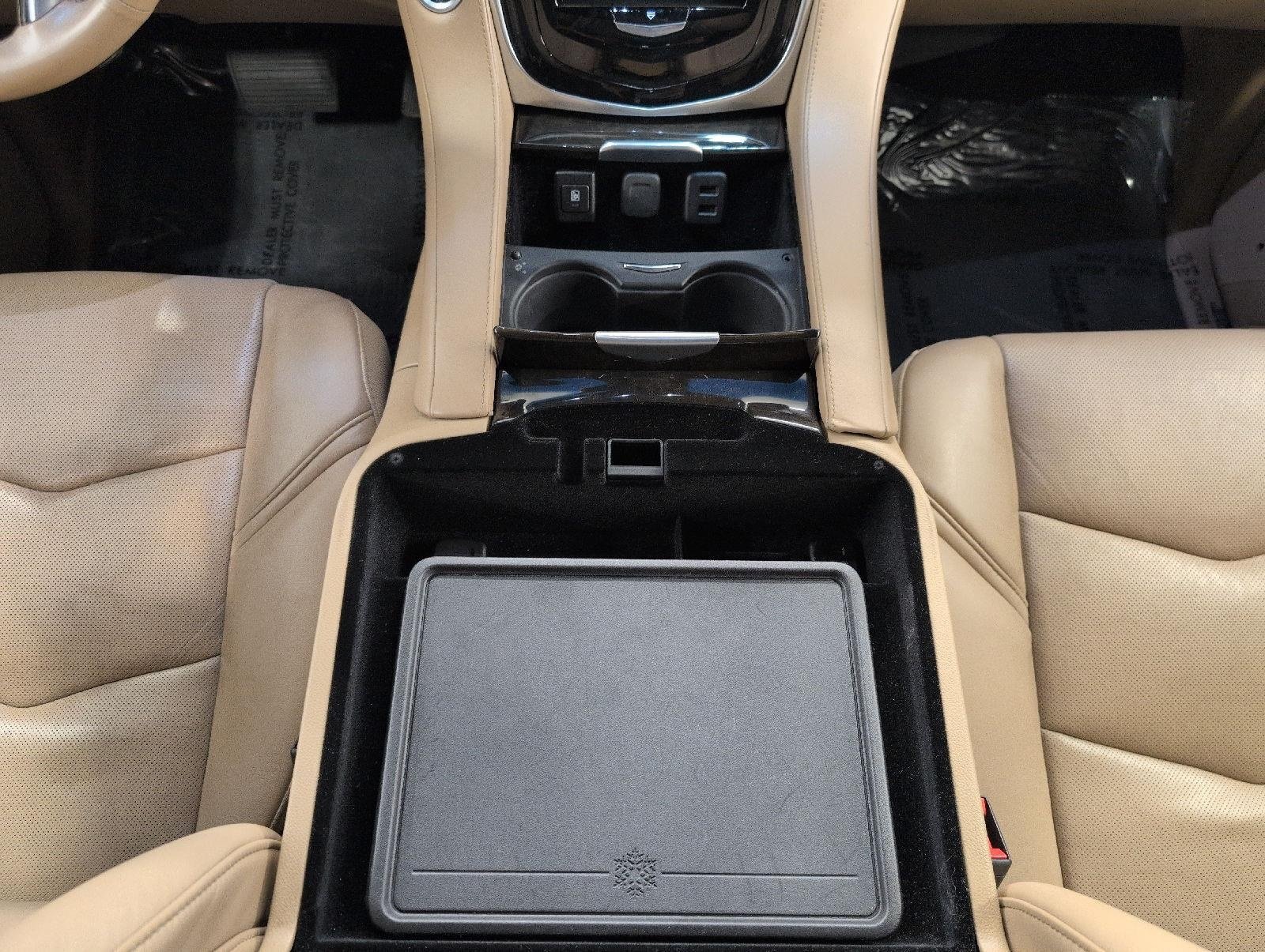 Used 2019 Cadillac Escalade ESV Platinum AWD/4WD image 18