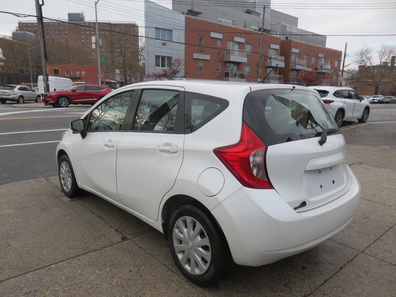 Used 2015 Nissan Versa Note SV image 4