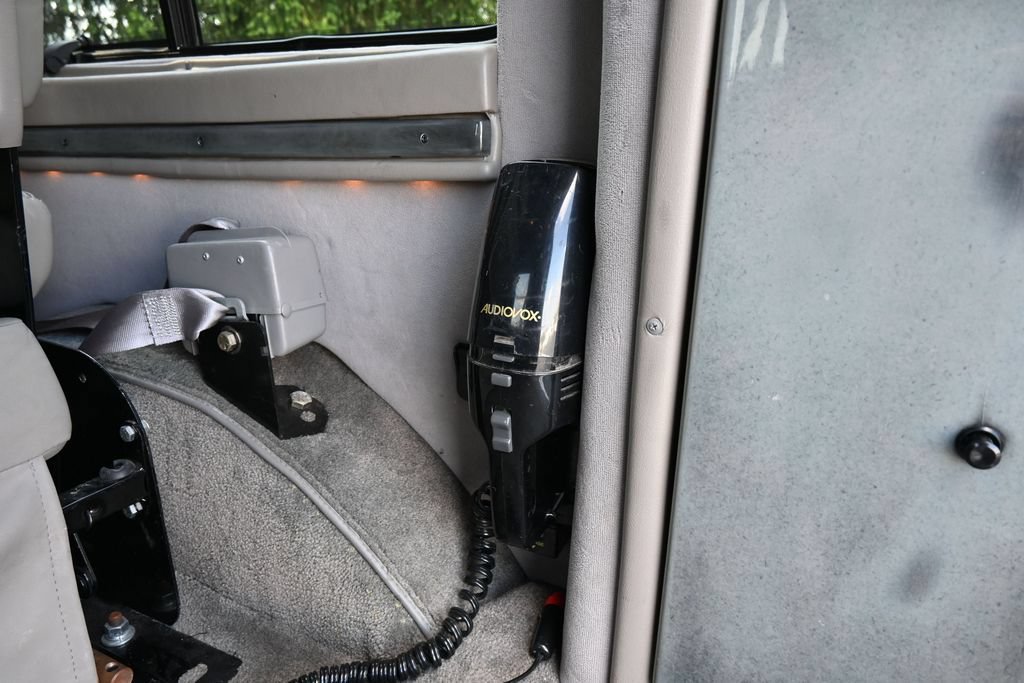 Used 2006 Ford E-150 and Econoline 150 RWD image 10