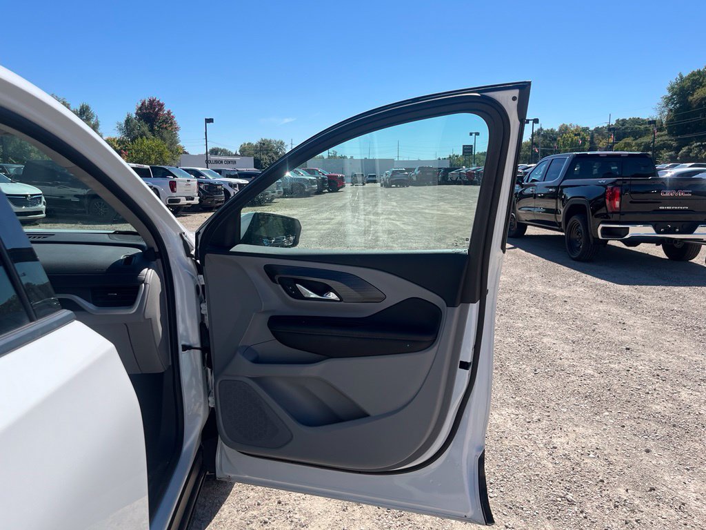 Used 2023 GMC Terrain SLT FWD image 34