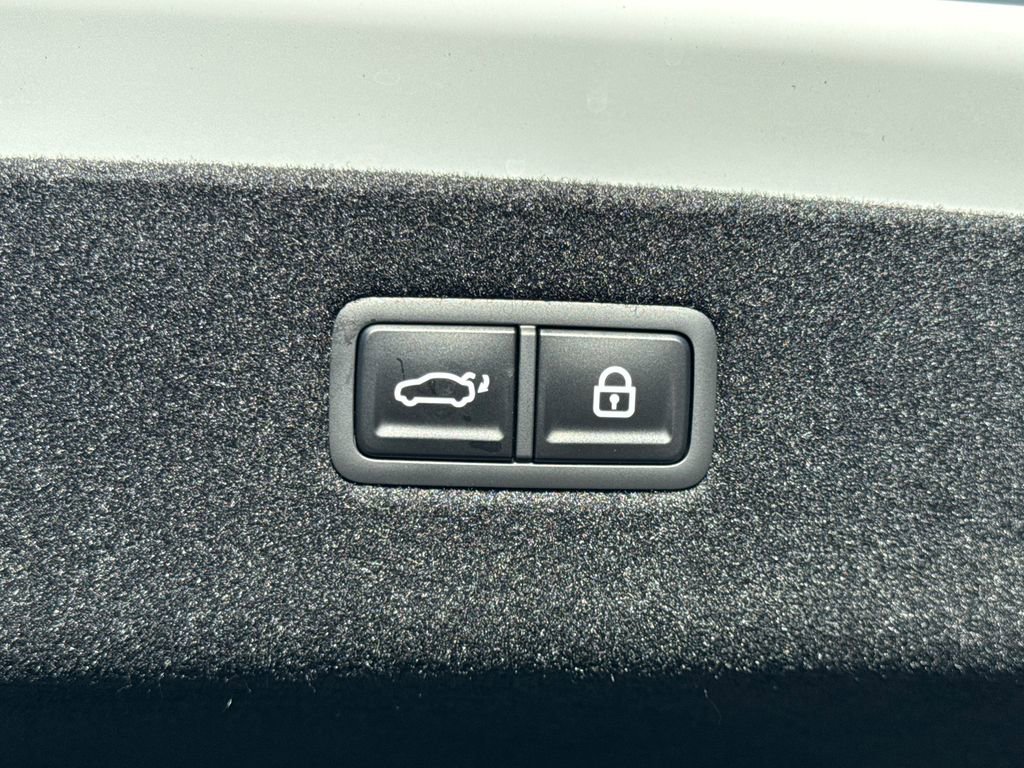 New 2026 Genesis G90 3.5T image 19