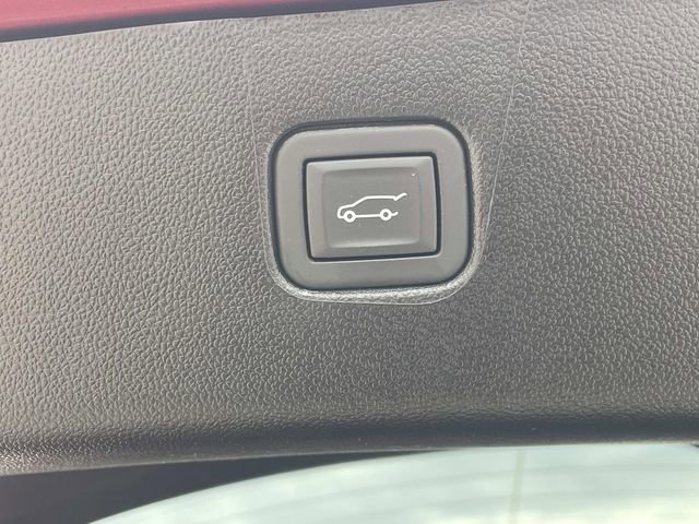 Used 2024 Chevrolet Blazer LT w/ Convenience Package FWD image 9