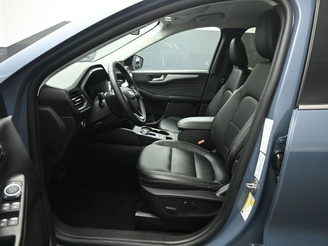 Certified 2025 Ford Escape Platinum AWD/4WD image 10