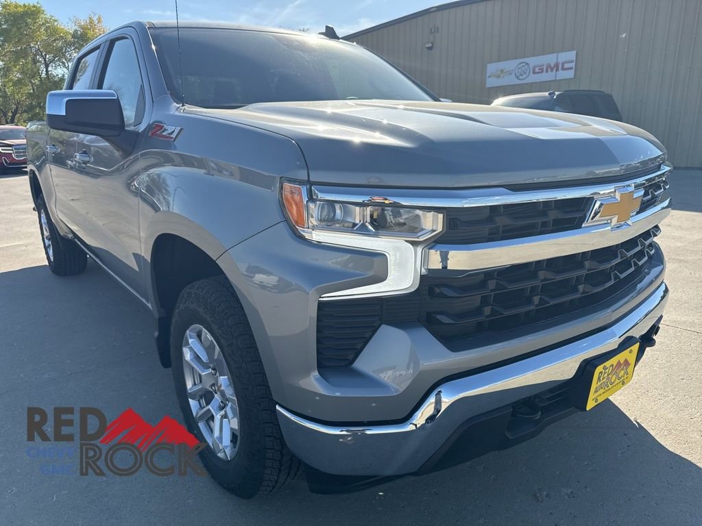 New 2026 Chevrolet Silverado 1500 LT w/ Z71 Off-Road Package image 3