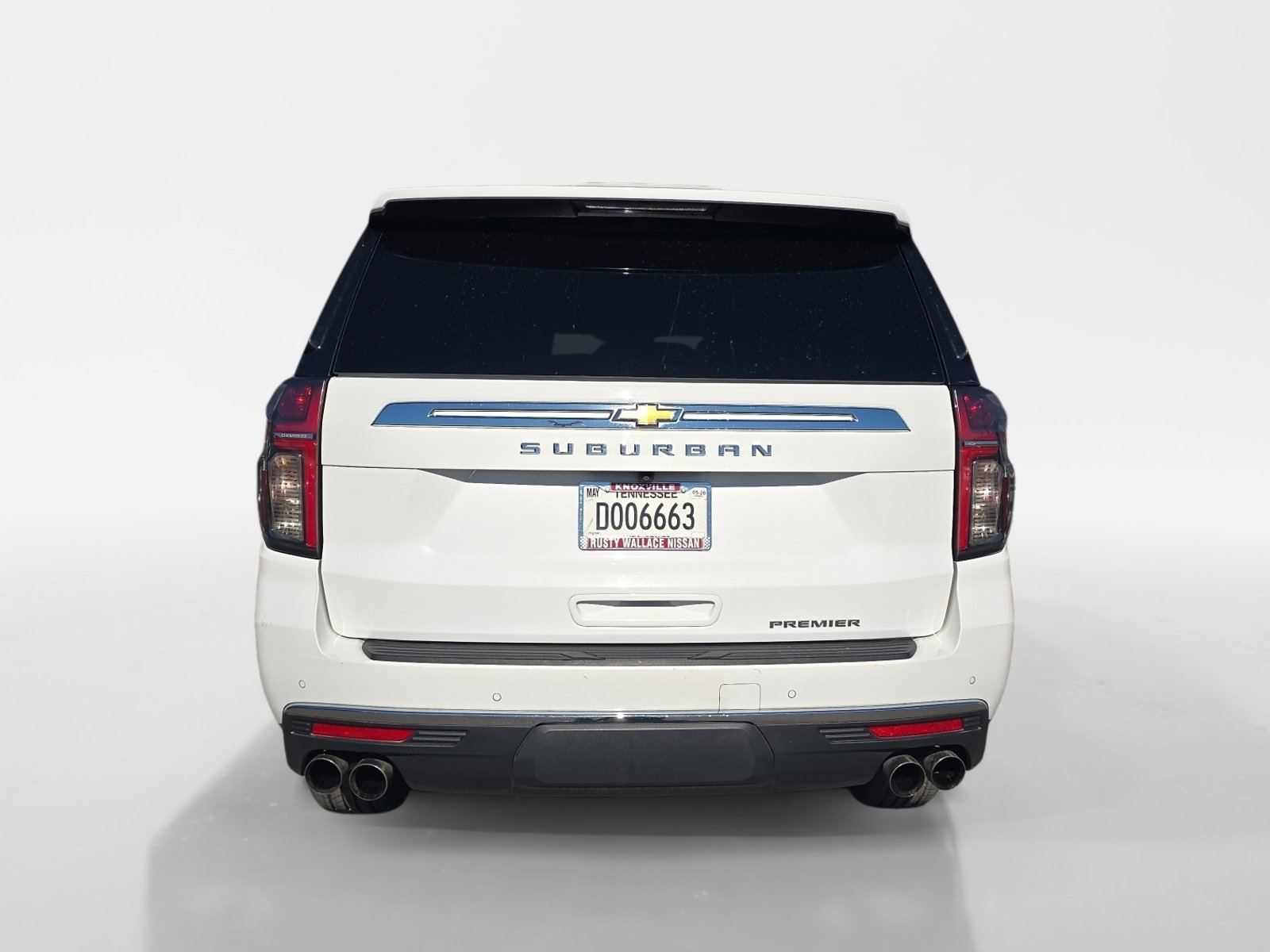 Used 2023 Chevrolet Suburban Premier RWD image 4