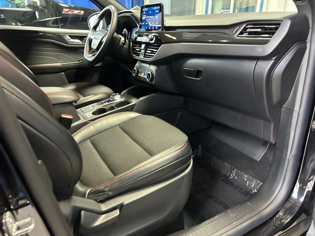 Used 2025 Ford Escape ST-Line AWD/4WD image 26